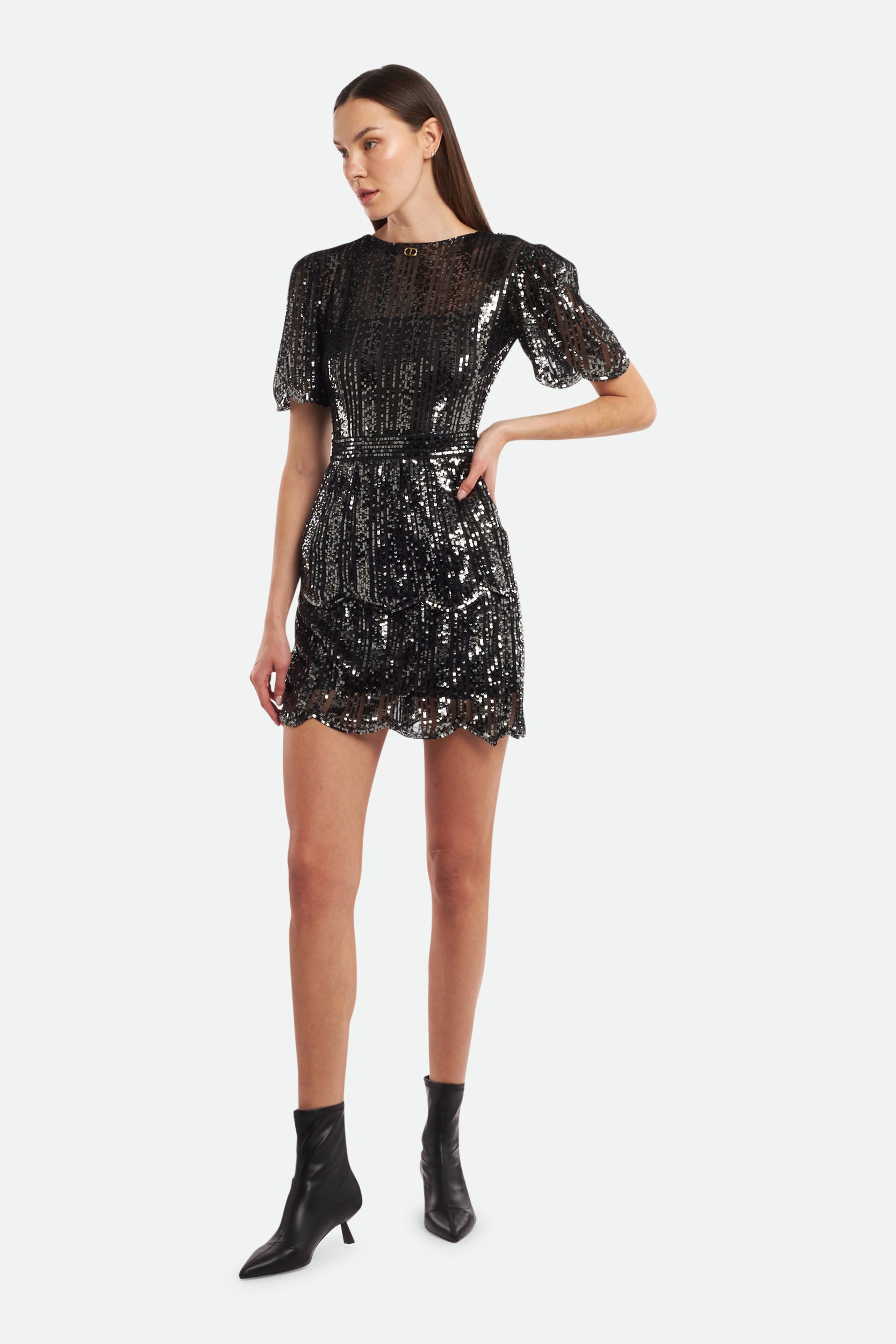 Kurzes, schwarzes, Schwarz Kleid Twinset