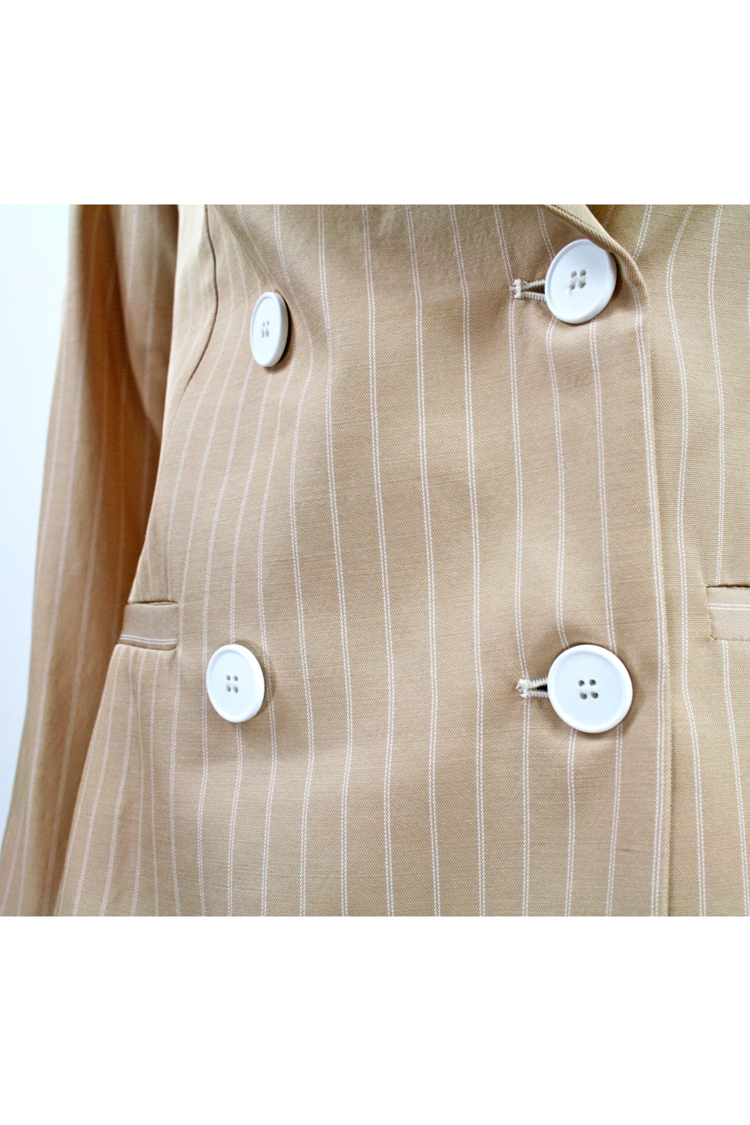 GIULIETTE BROWN Zweireihige Beige Nadelstreifenjacke