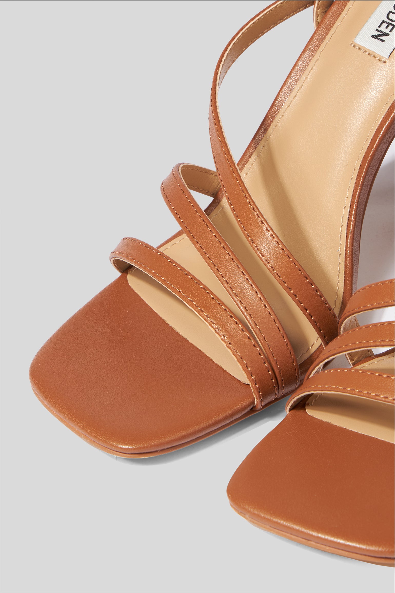 STEVE MADDEN Cognac-Sandale mit Arlinda-Absatz