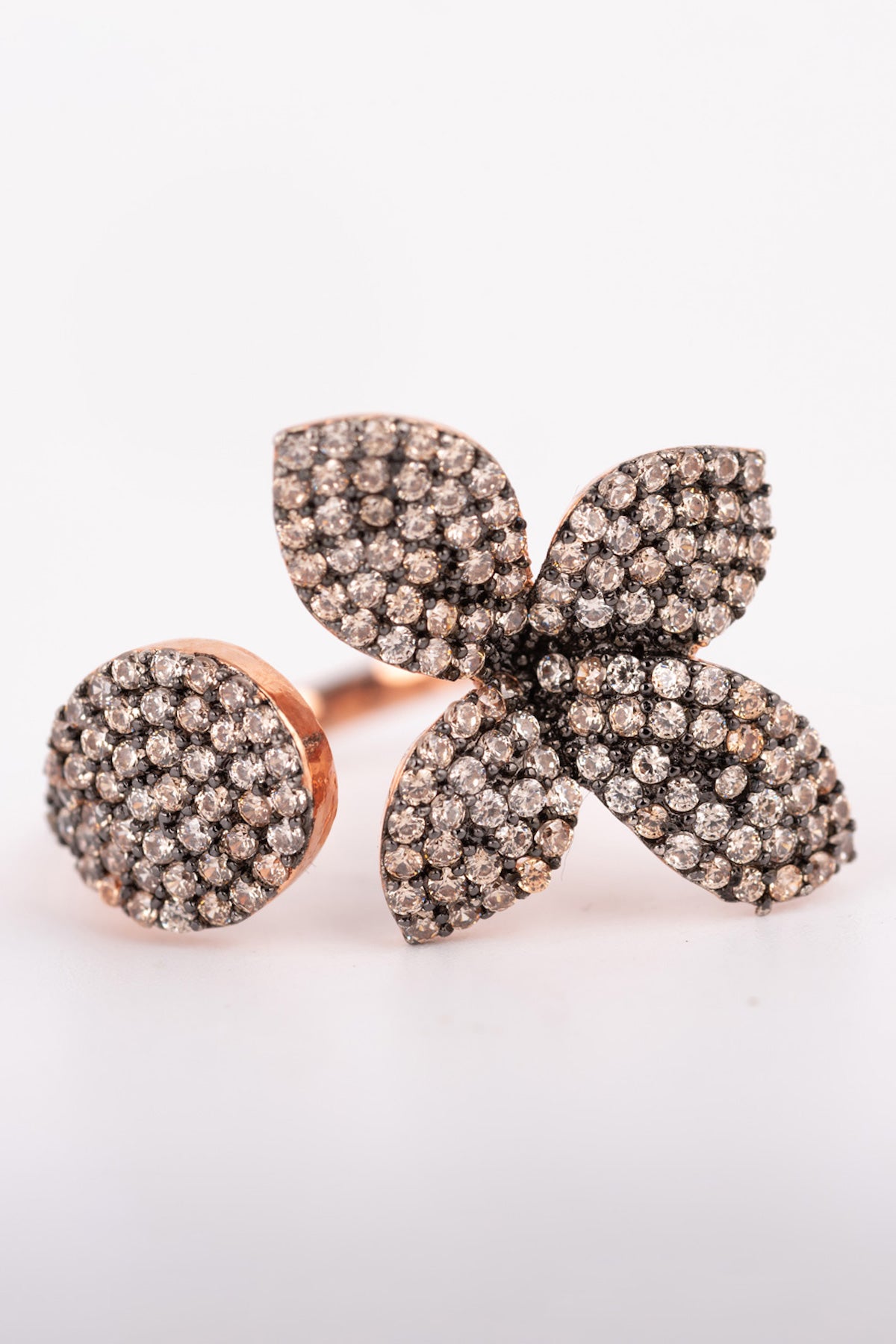 MELUSINA BIJOUX Blumen- und Tropfenring Rose?
