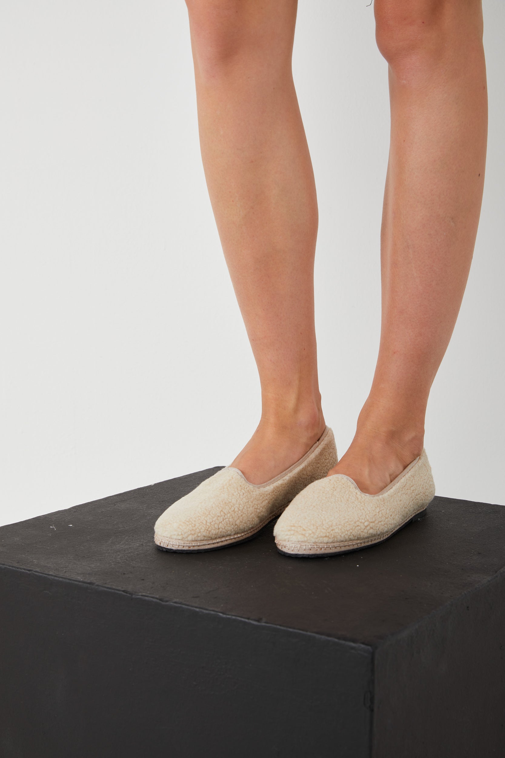 The Artisanal Club Friulana Federica in cremefarbenem Shearling