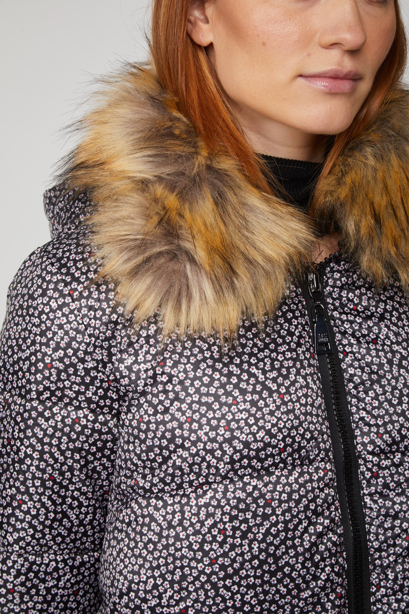 Grau TWINSET-Daunenjacke mit Mikroblumen-Print