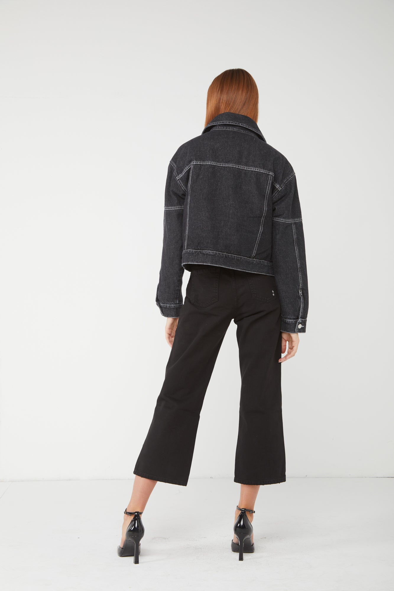 Icon Denim Schwarz Jeansjacke mit Ökofell