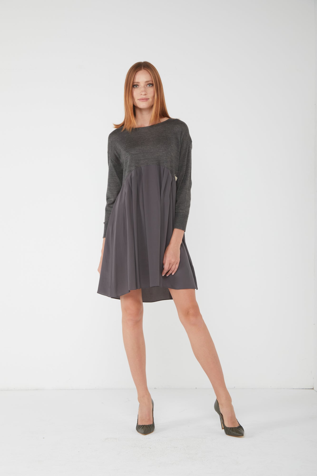 ALESSIA SANTI Kurzes Grau Empire-Kleid