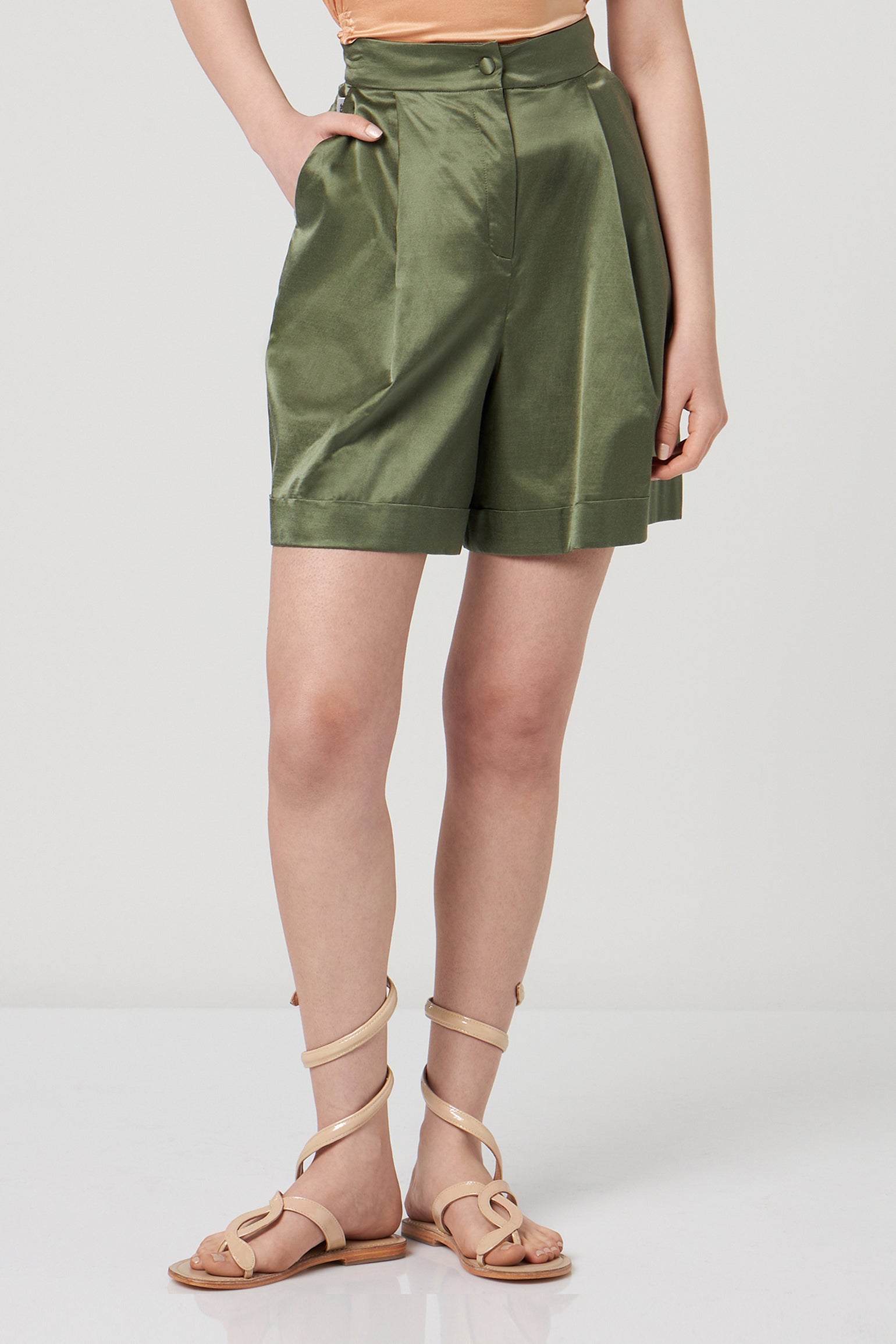 JIJIL Grüne Satin-Shorts