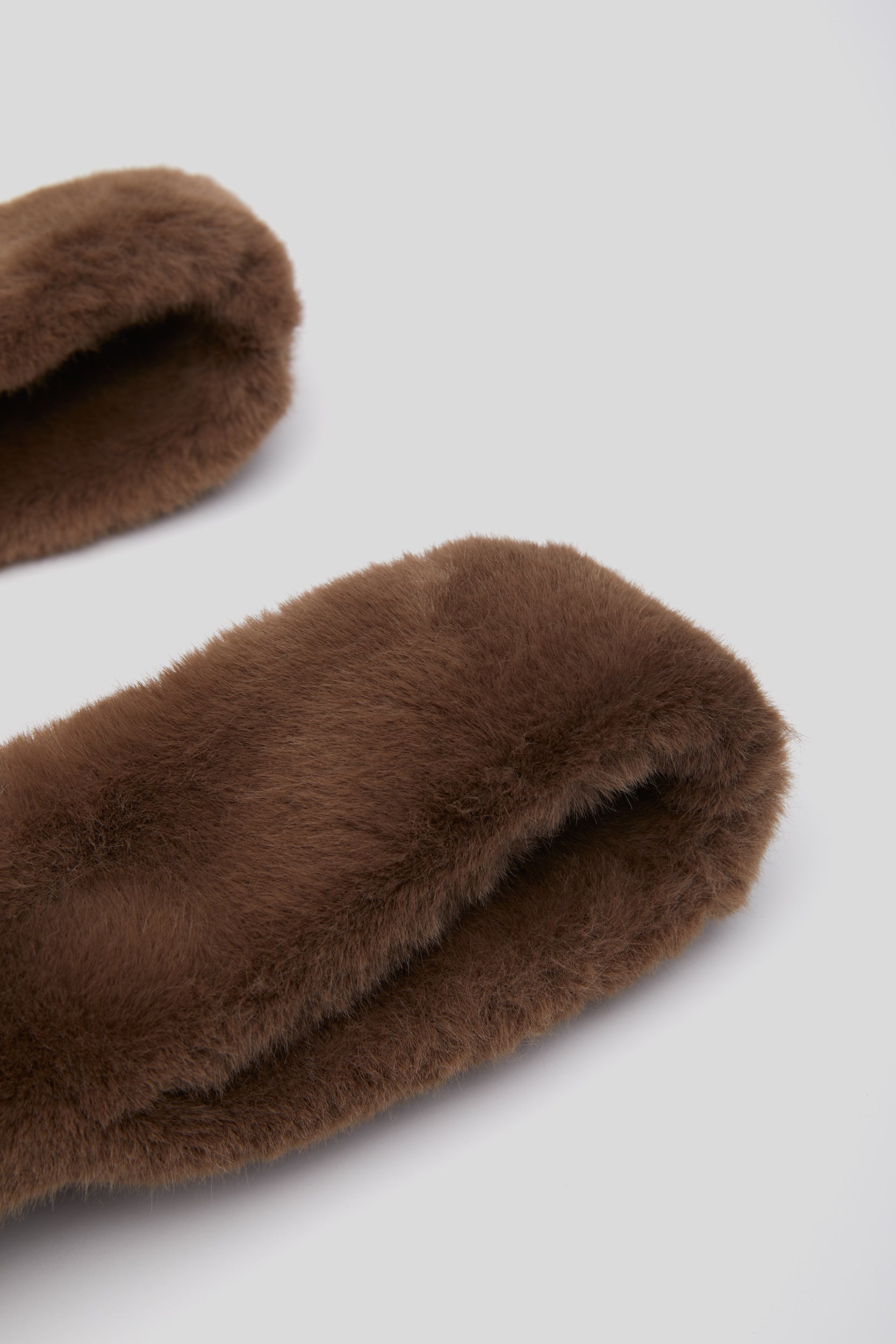 STAND STUDIO Tasche Market Fur- Braun