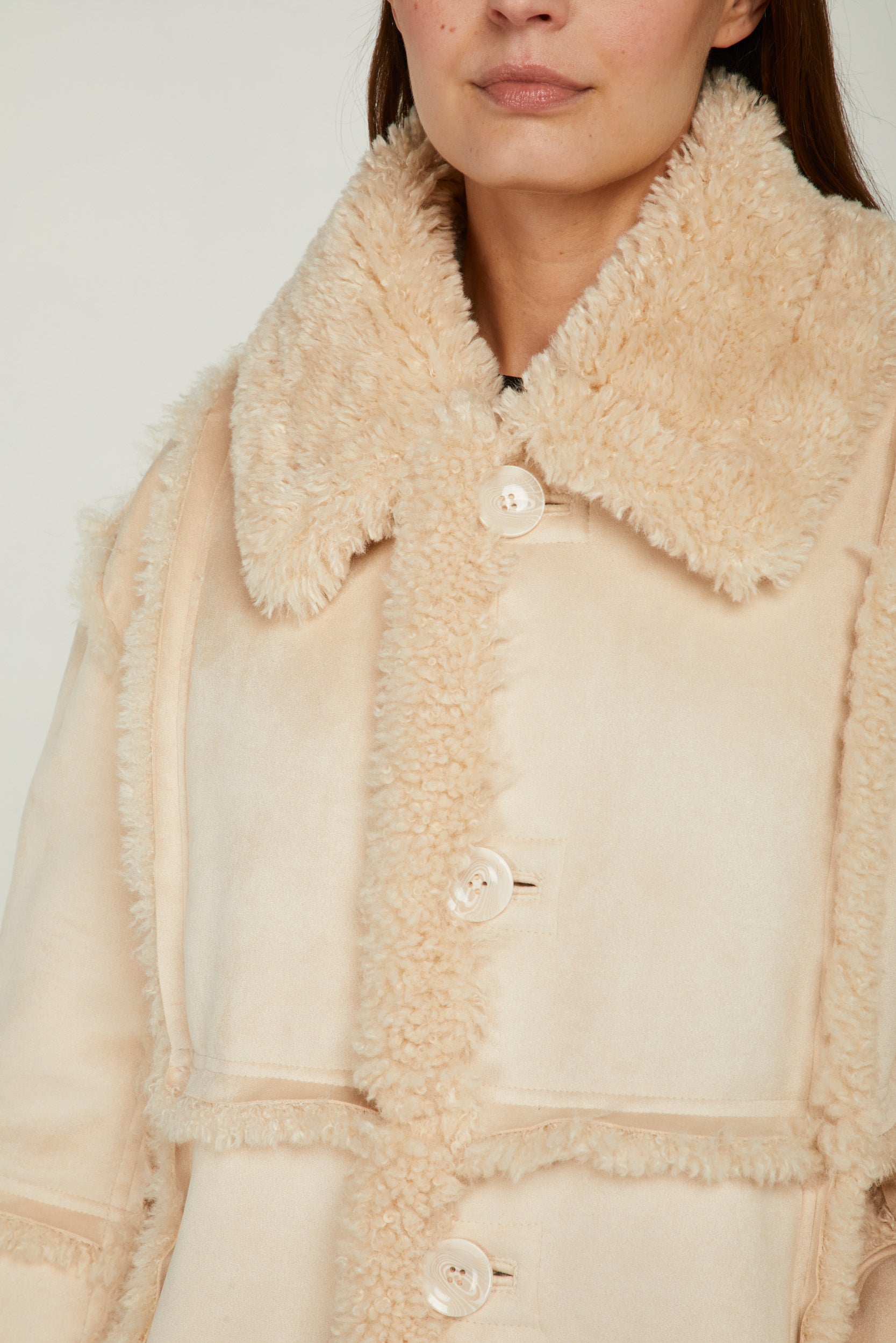 STAND STUDIO Samira Sandmantel