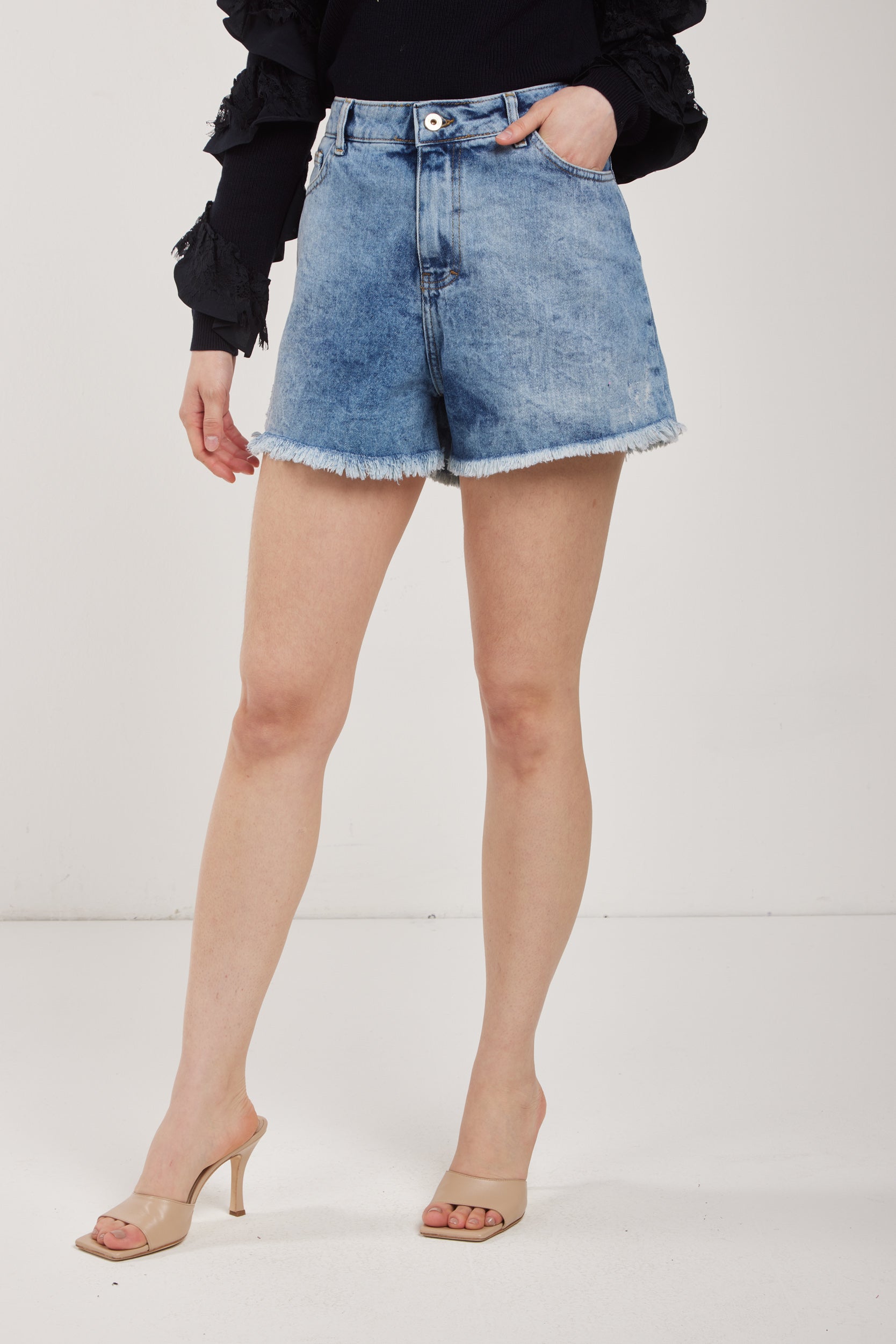 TWINSET Shorts Denim Blau