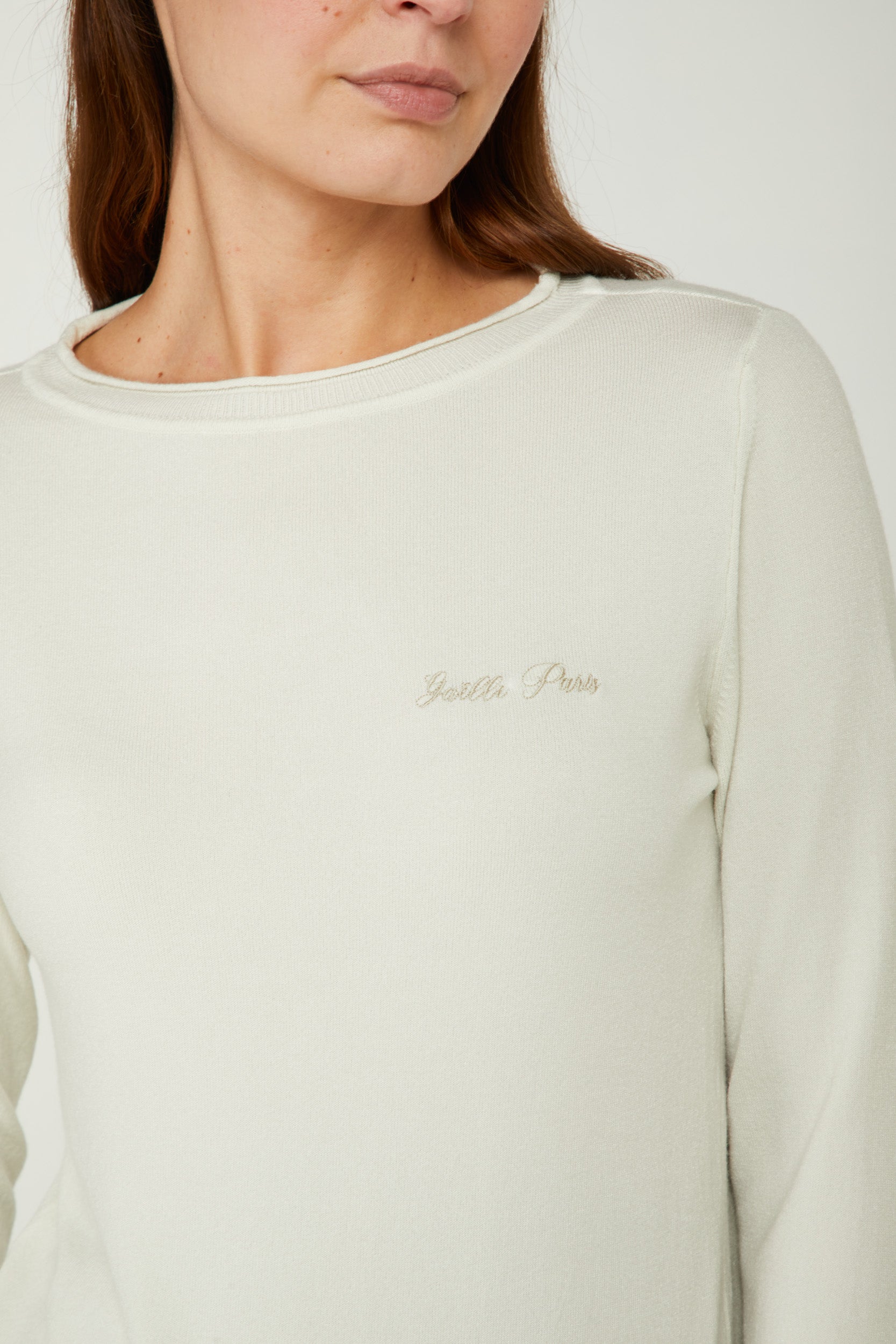 GAELLE Cremefarbener Pullover mit Rundhalsausschnitt