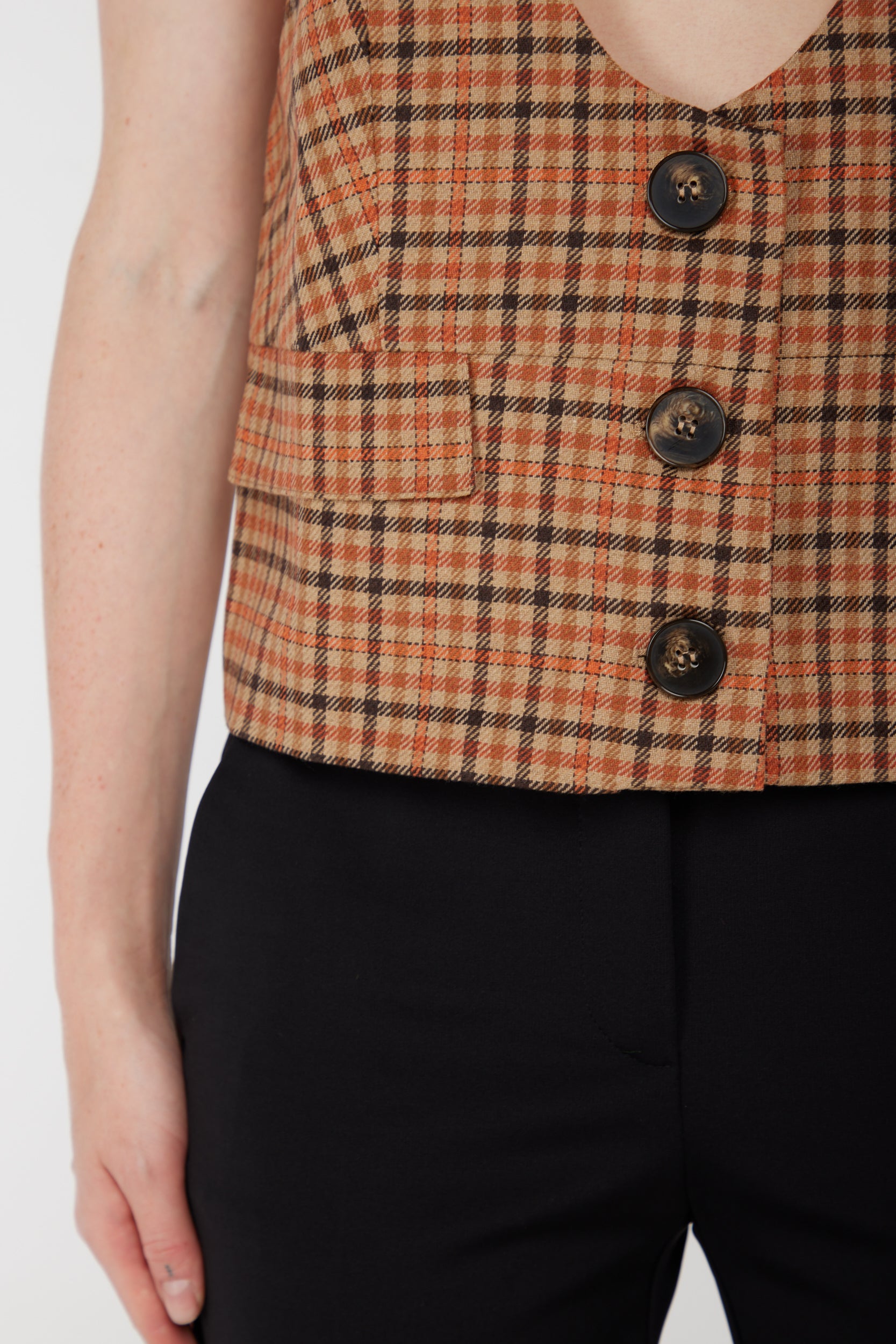 TWINSET-Weste mit Makramee-Spitze?