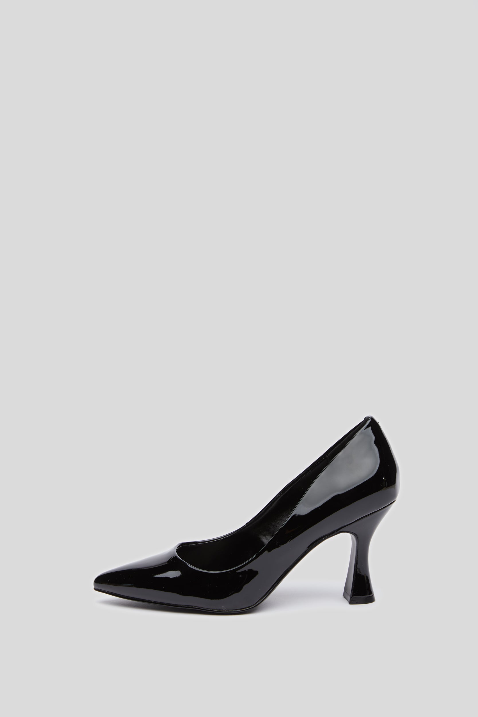 Schwarze Notar-Pumps aus Lackleder von STEVE MADDEN