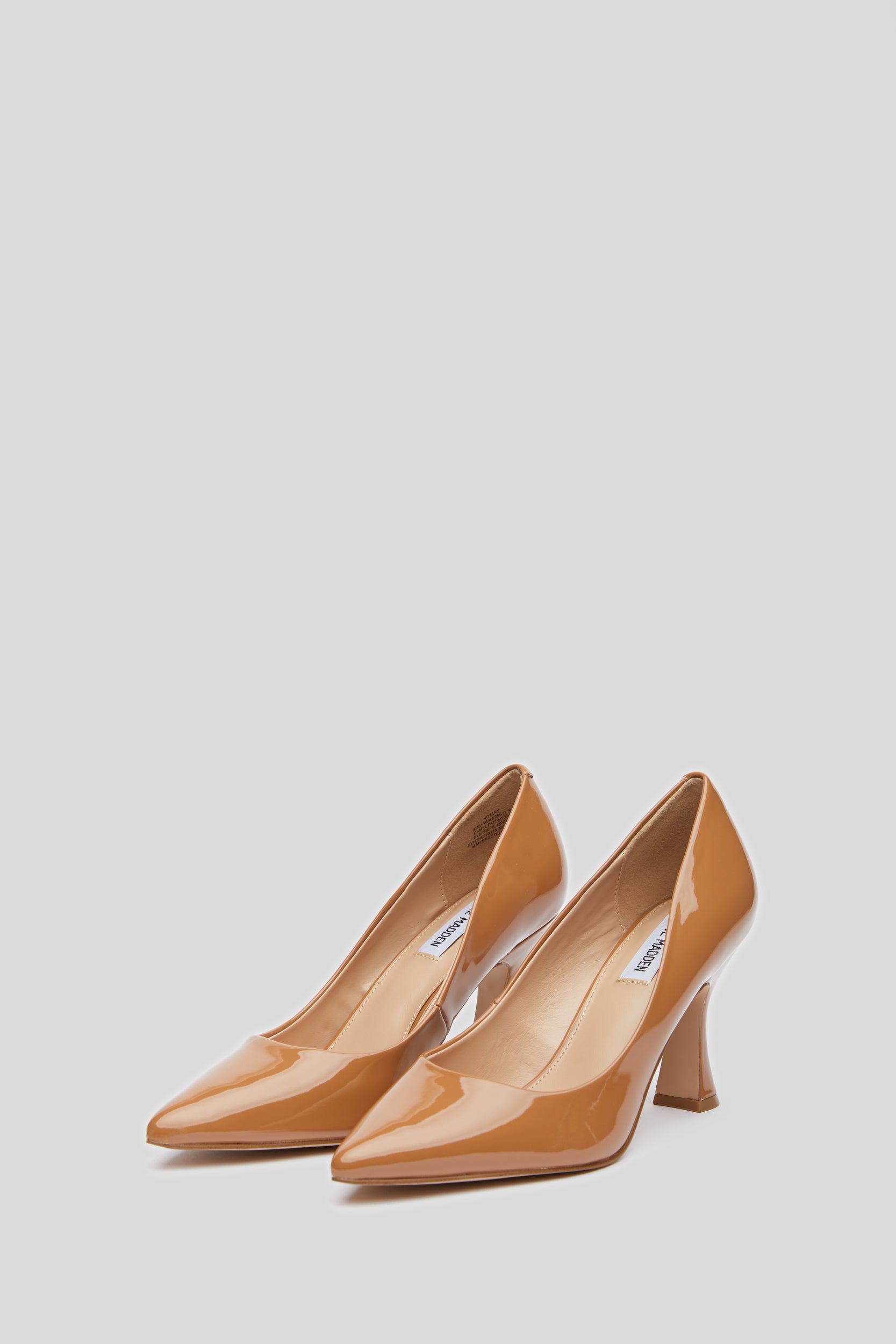 STEVE MADDEN Notary Pumps in Braun Patent