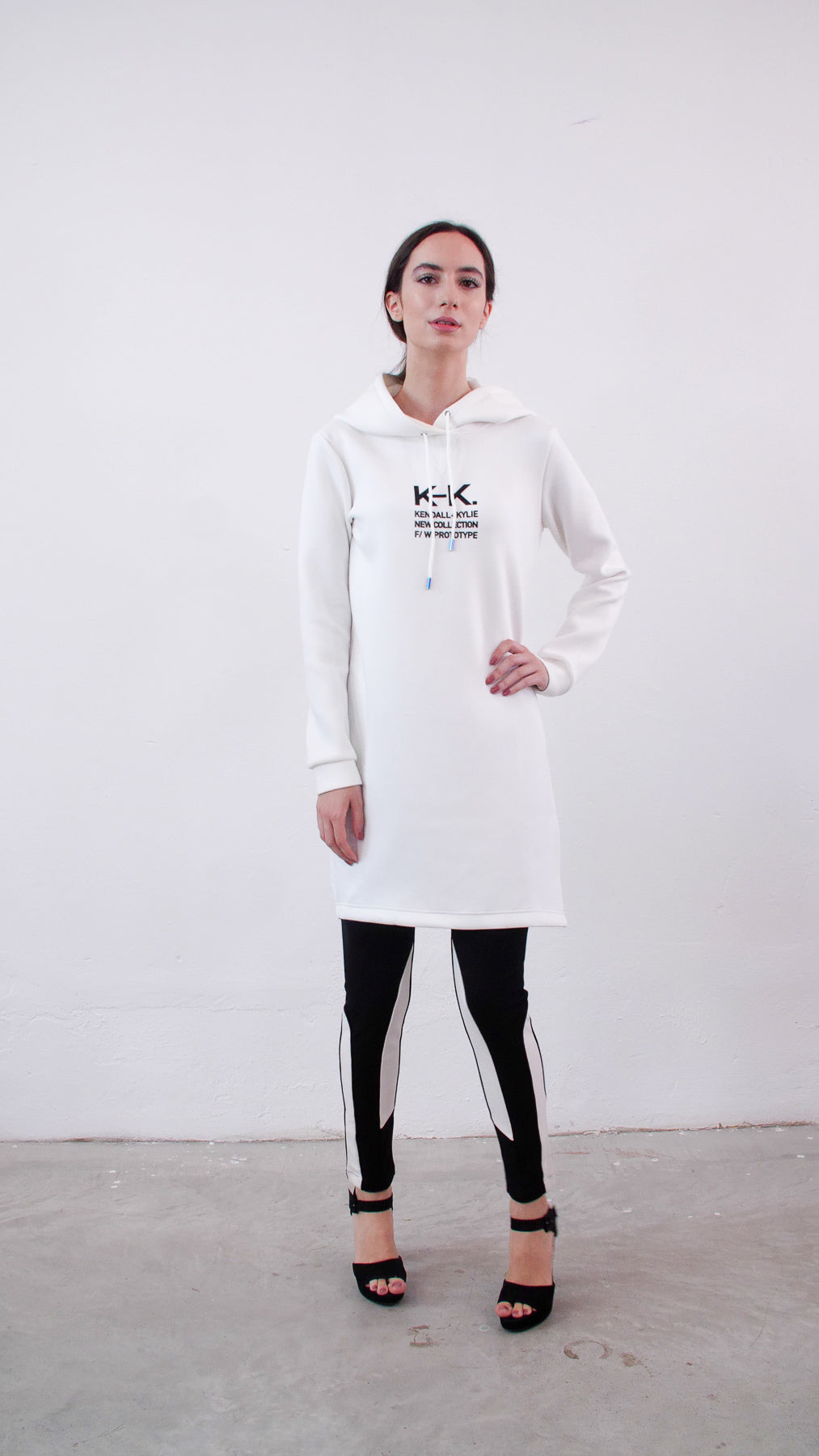 KENDALL AND KYLIE Langes Weiße Sweatshirt mit Seitenschlitz