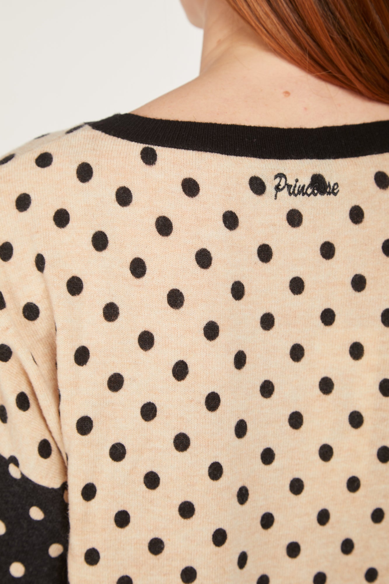 PRINCESSE LODO Übergroßer Beige Pullover mit schwarzen Tupfen