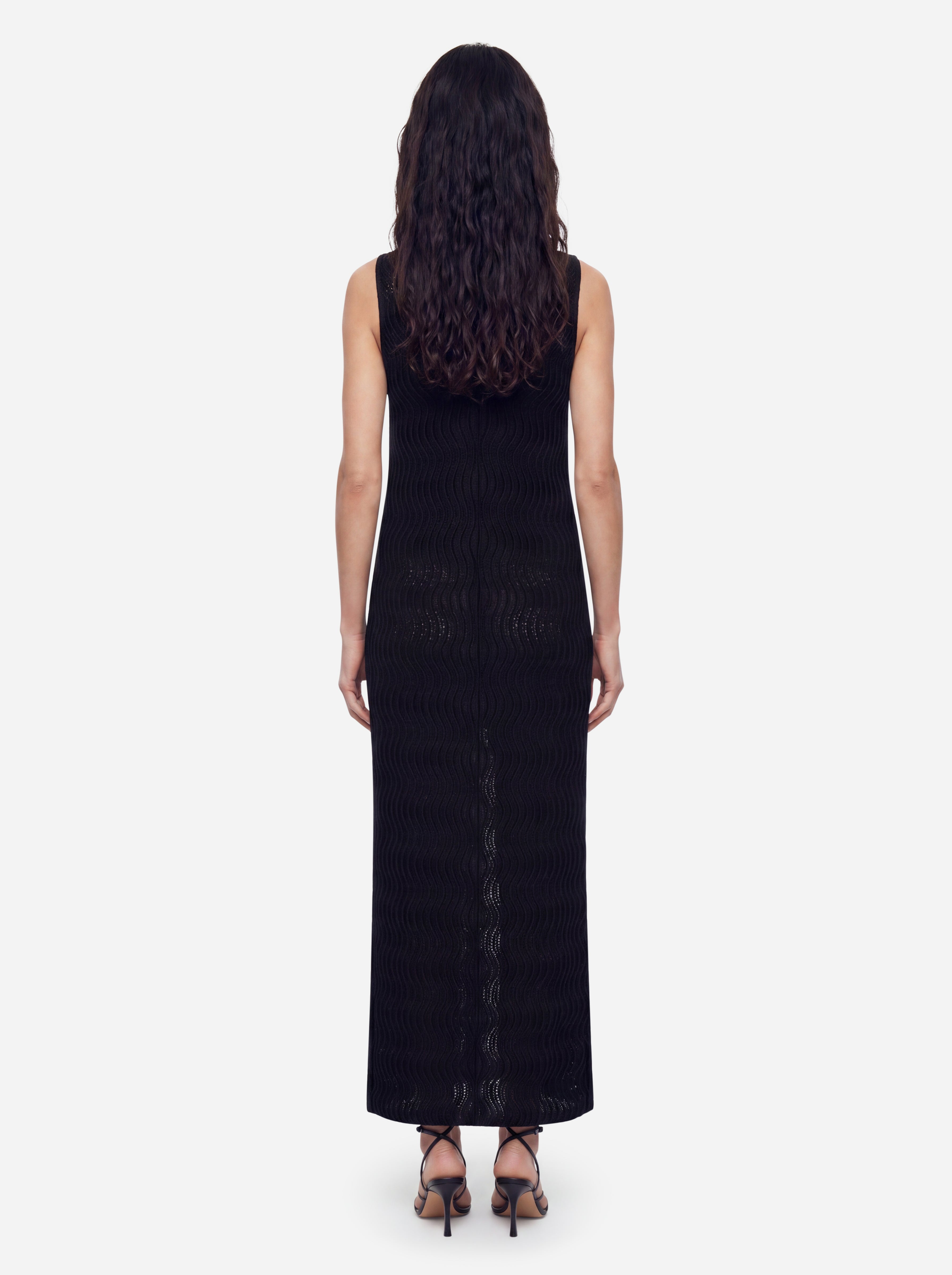 Schwarzes Kleid von Circus Hotel