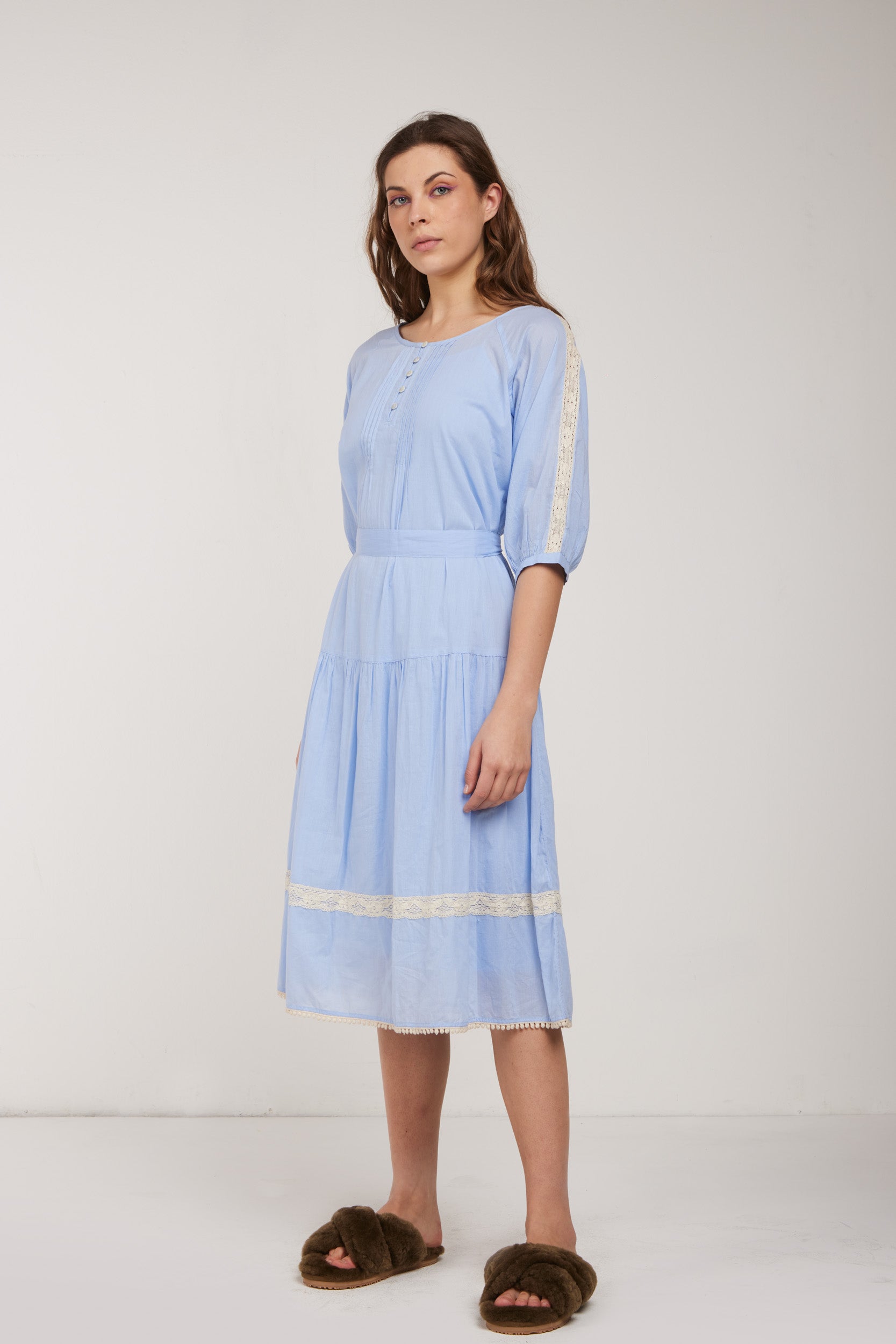 TWINSET Chemisier-Kleid in Hellblau und Spitze